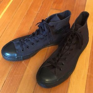 Never worn black converse women’s size 11